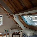 Tij Tiny House Aan Het Getijdewater In Zierikzee